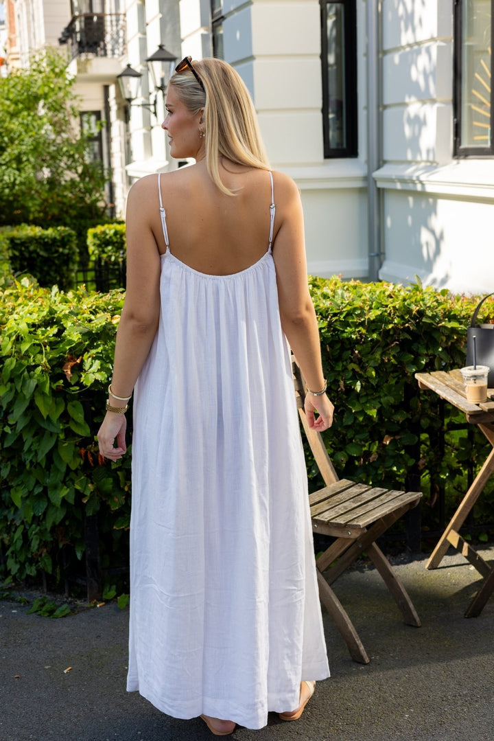 Allie Soft Linen Dress White | Kjoler | Smuk - Dameklær på nett