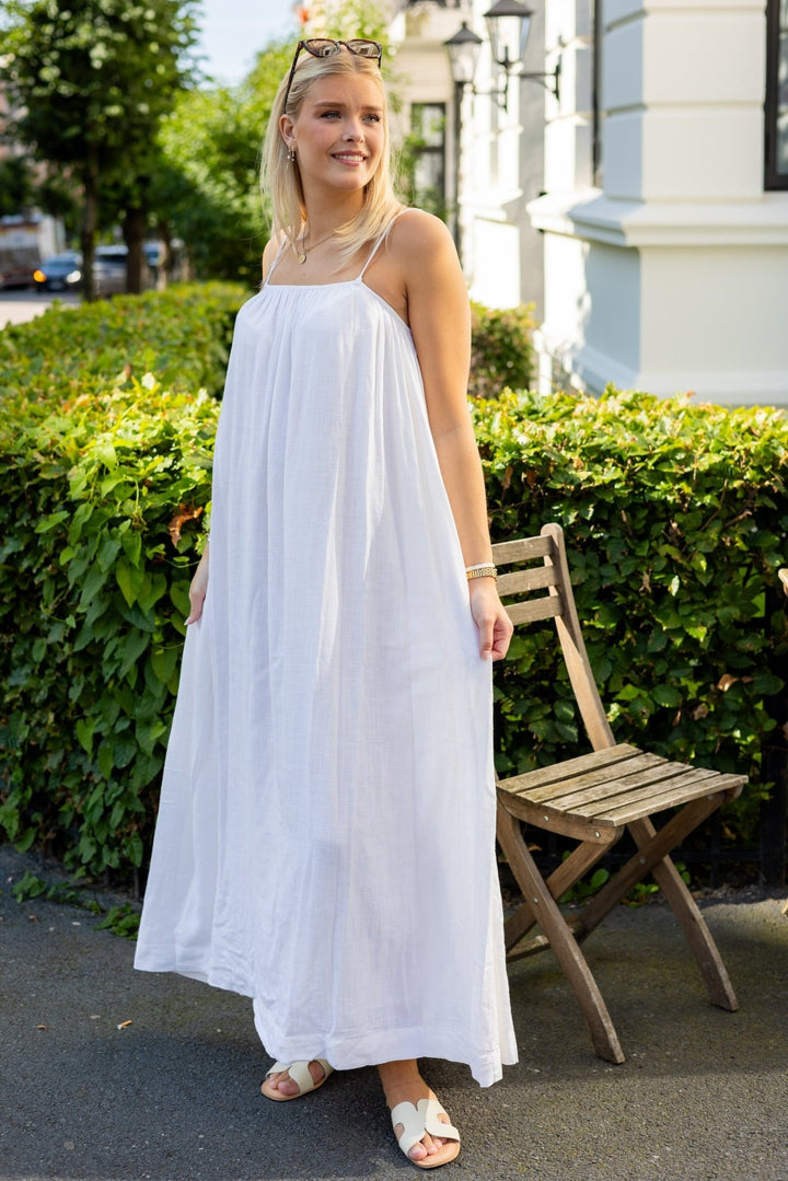 Allie Soft Linen Dress White | Kjoler | Smuk - Dameklær på nett