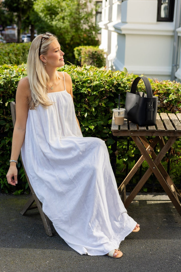 Allie Soft Linen Dress White | Kjoler | Smuk - Dameklær på nett