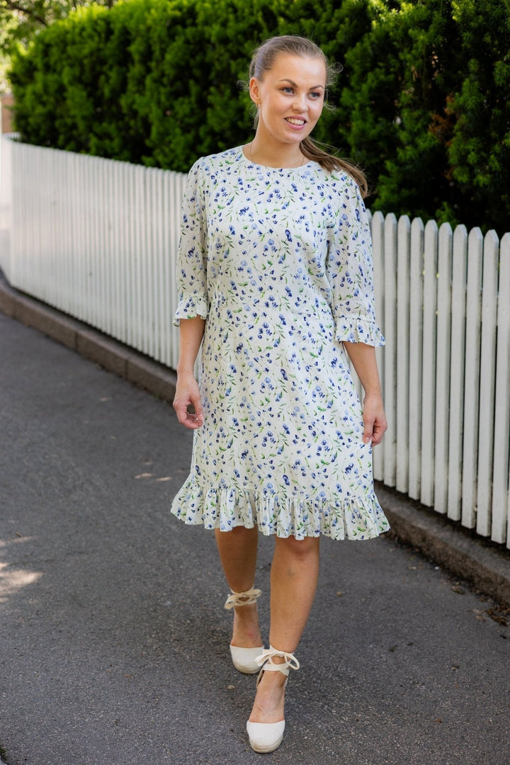 Annabella Dress Blue Branch Print | Kjoler | Smuk - Dameklær på nett