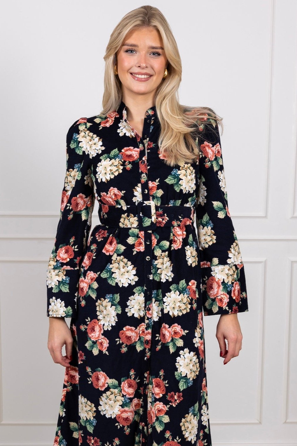 Baby Cord Belt Dress Midnight Roses | Kjoler | Smuk - Dameklær på nett