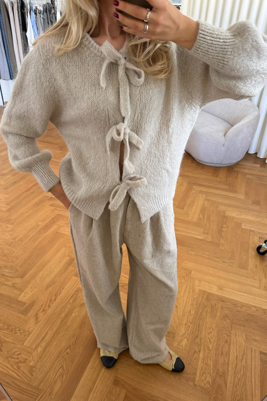 Baileyic Bow Cardigan Beige | Genser | Smuk - Dameklær på nett