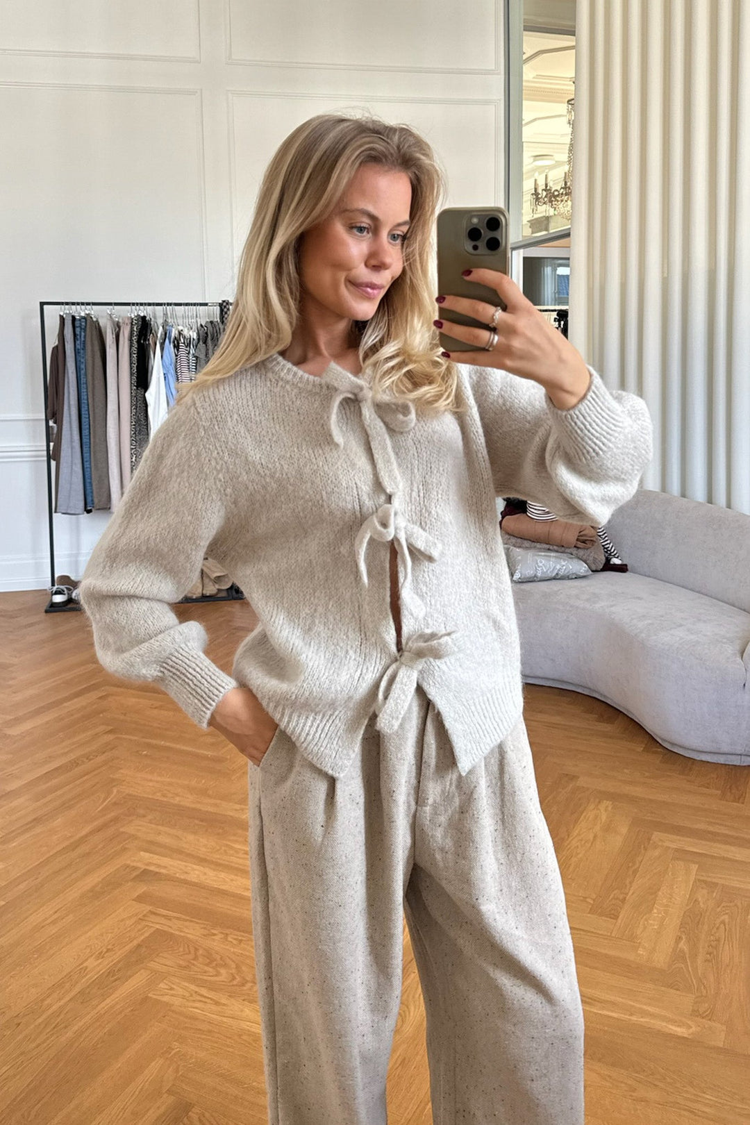 Baileyic Bow Cardigan Beige | Genser | Smuk - Dameklær på nett