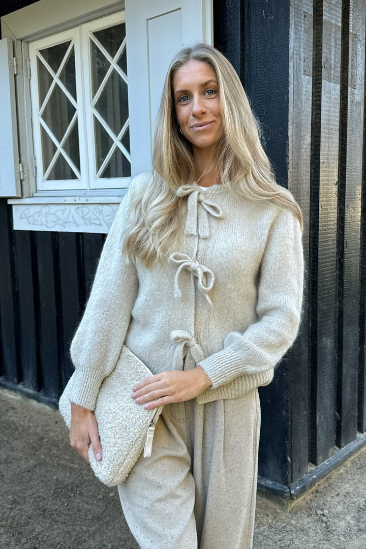 Baileyic Bow Cardigan Beige | Genser | Smuk - Dameklær på nett