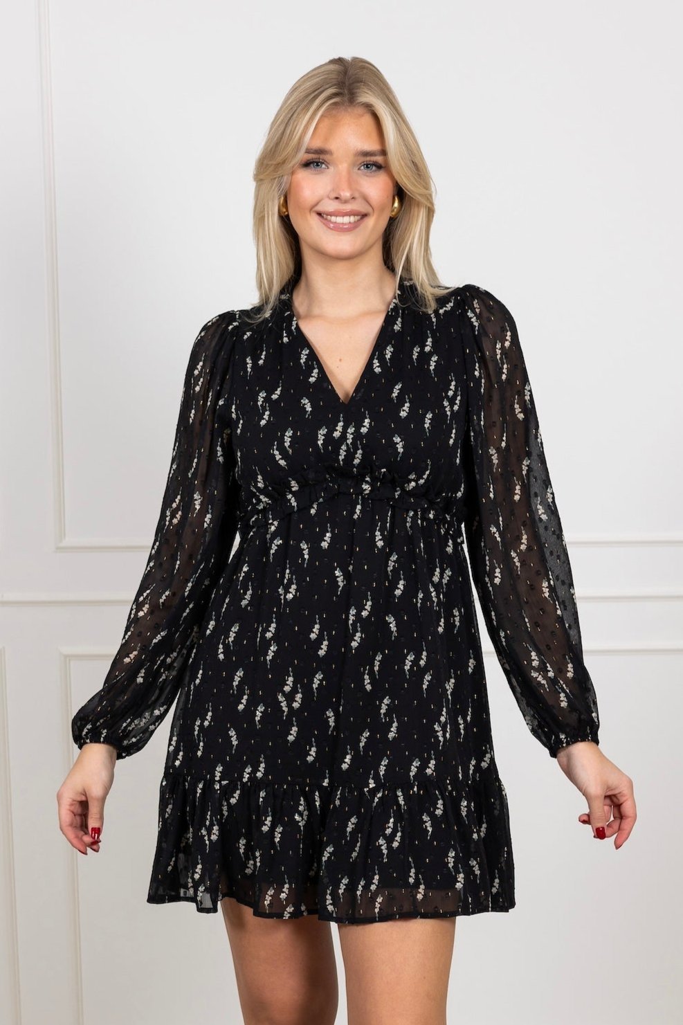 Bethie Flower Branch Dress Black | Kjoler | Smuk - Dameklær på nett