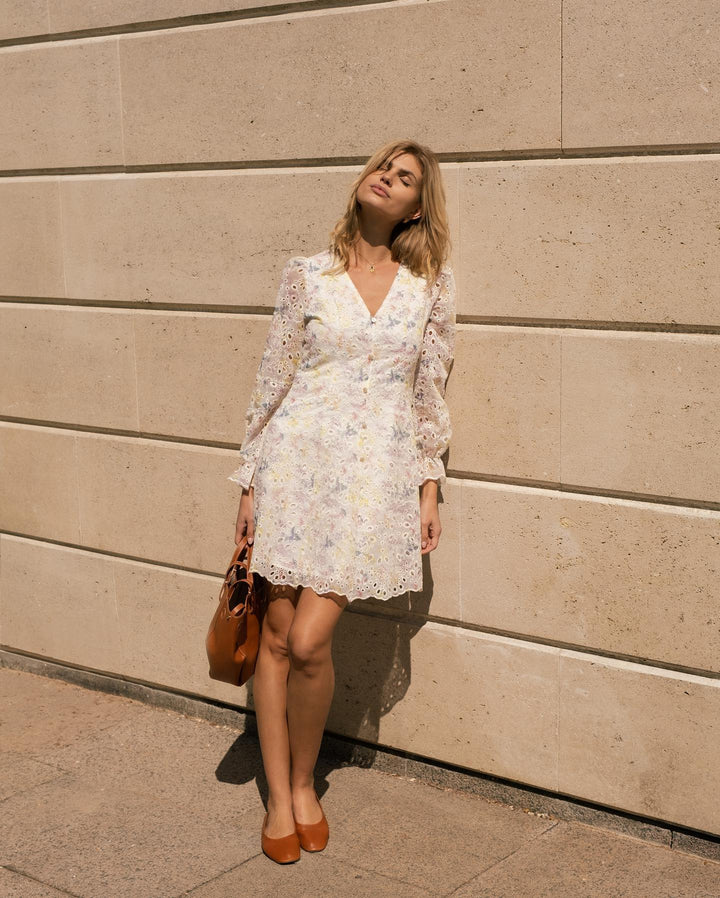 Cabana Embroidery Dress Creme | Kjoler | Smuk - Dameklær på nett