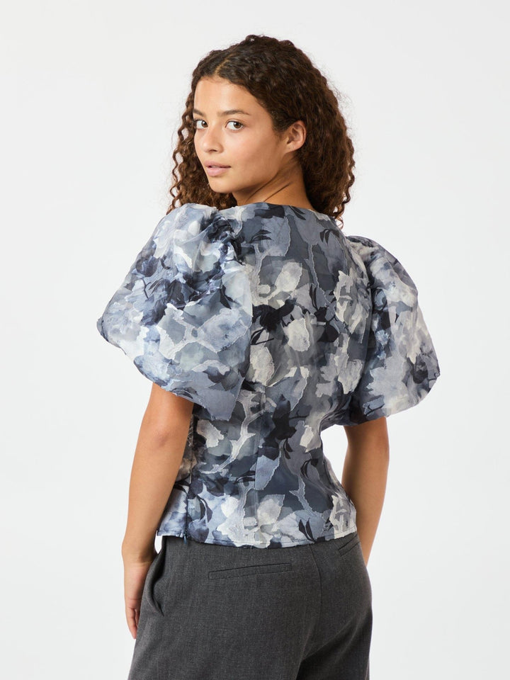 Camia Brocade Floral Blouse Floral Grey | Skjorter og bluser | Smuk - Dameklær på nett