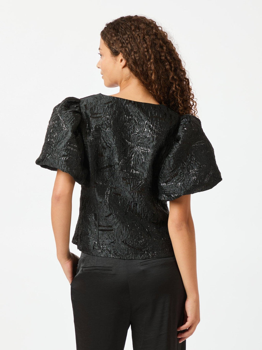 Camia Metallic Brocade Blouse Black | Skjorter og bluser | Smuk - Dameklær på nett