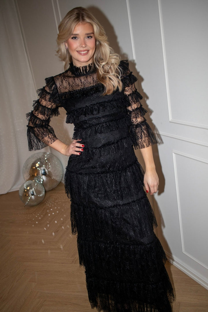 Carmine Long Sleeve Lace Maxi Dress Black | Kjoler | Smuk - Dameklær på nett