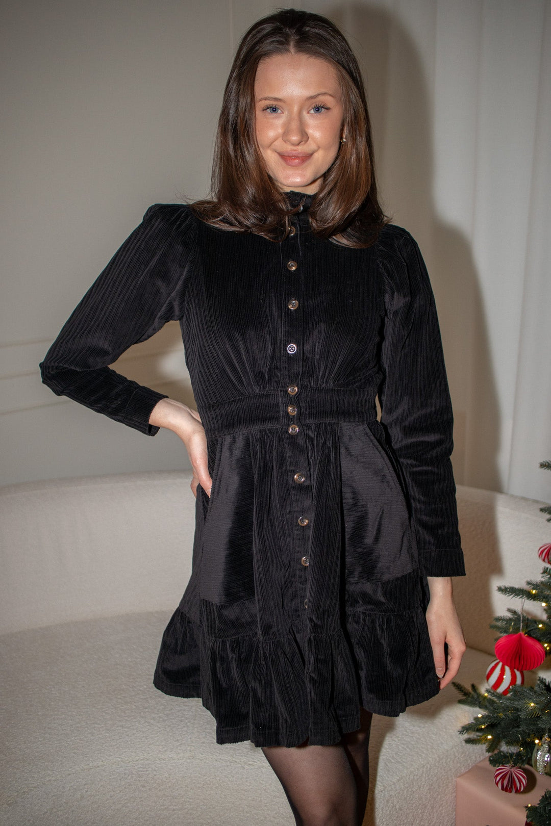 Corduroy Mini Dress Black | Kjoler | Smuk - Dameklær på nett