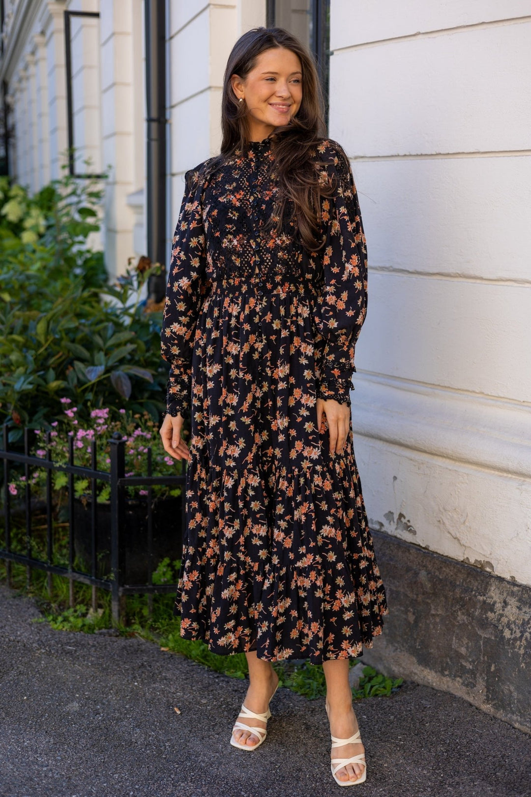 Cotton Slub Midi Dress Midnight Daisy | Kjoler | Smuk - Dameklær på nett