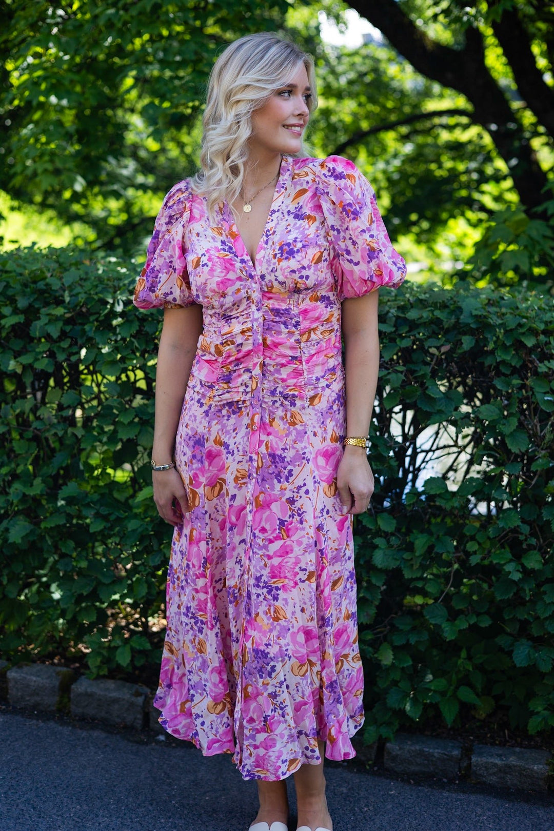 Crepe Button Down Gown Watercolor Bloom | Kjoler | Smuk - Dameklær på nett