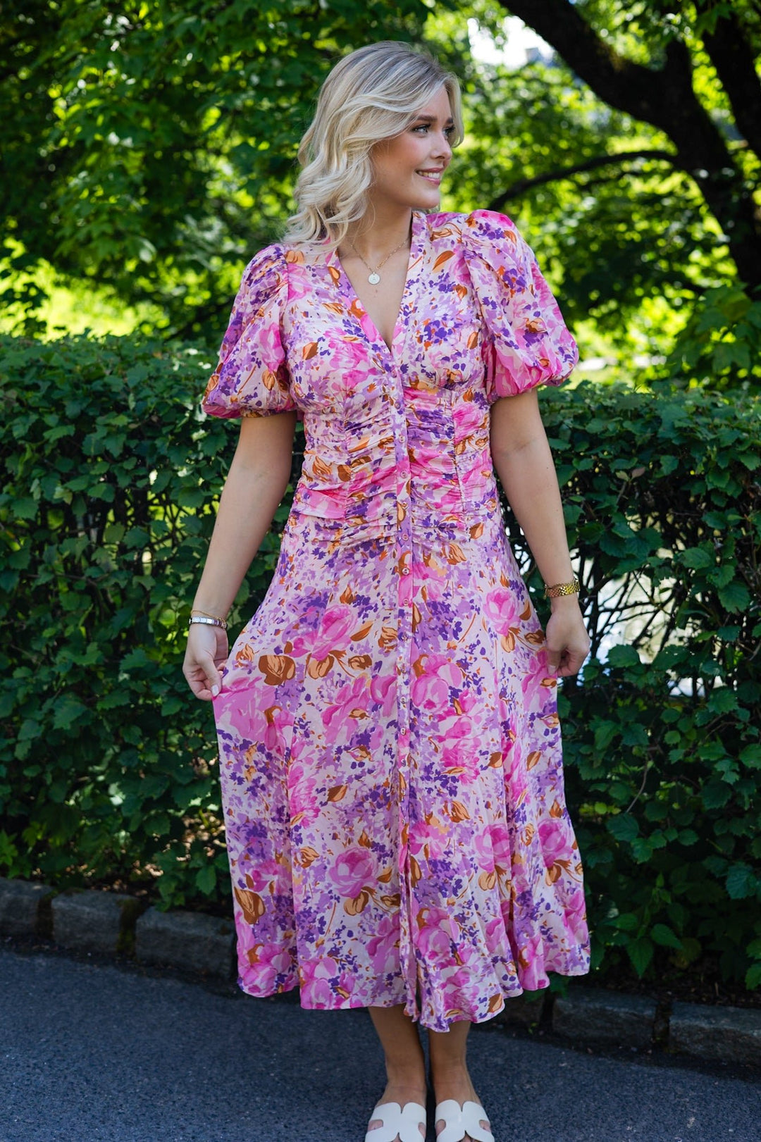 Crepe Button Down Gown Watercolor Bloom | Kjoler | Smuk - Dameklær på nett