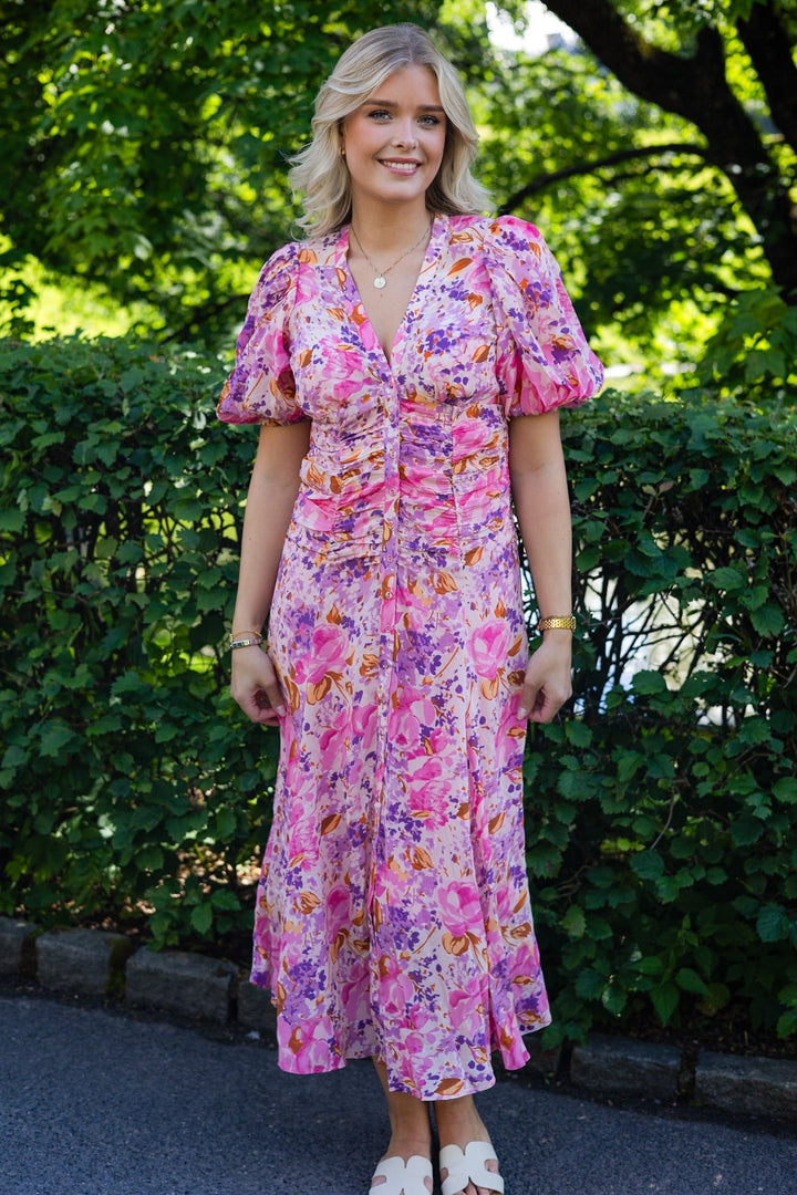 Crepe Button Down Gown Watercolor Bloom | Kjoler | Smuk - Dameklær på nett