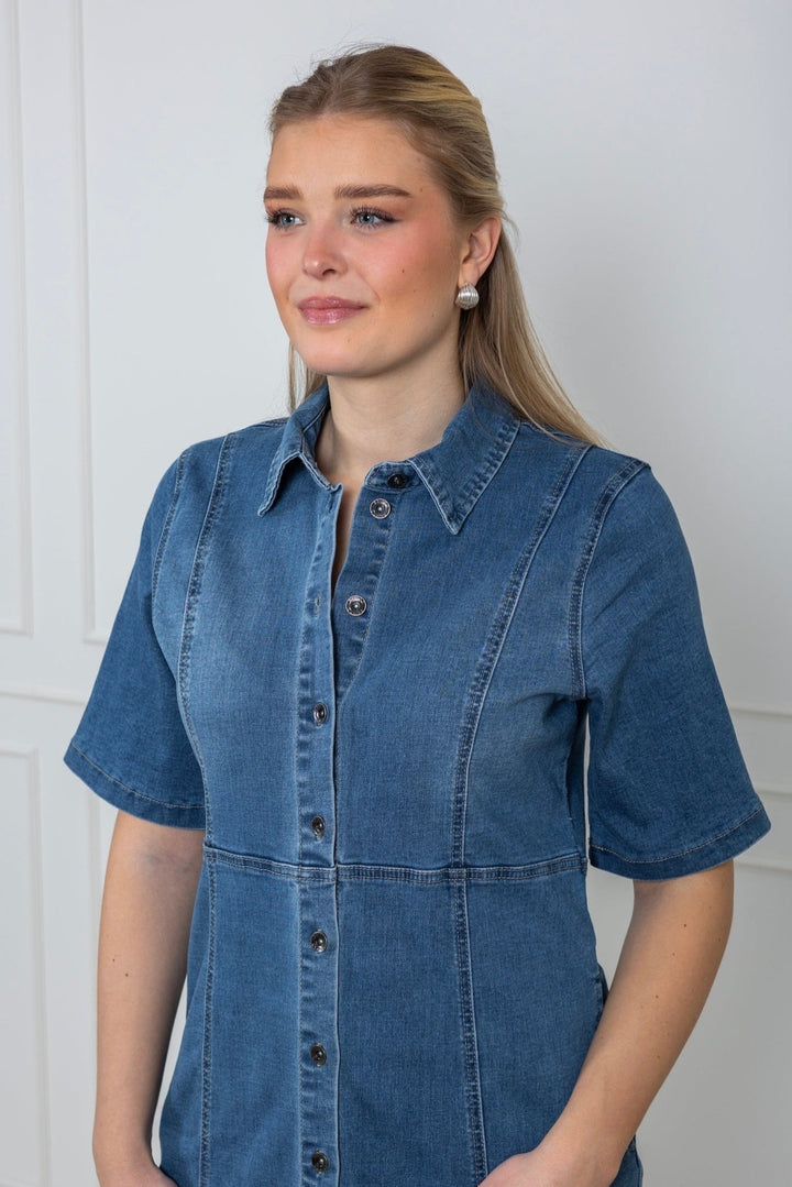 Daisymariia Dress Light Blue Denim | Kjoler | Smuk - Dameklær på nett