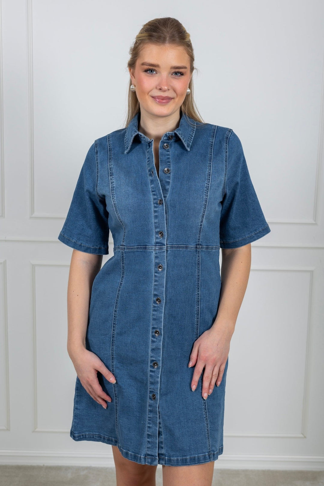 Daisymariia Dress Light Blue Denim | Kjoler | Smuk - Dameklær på nett