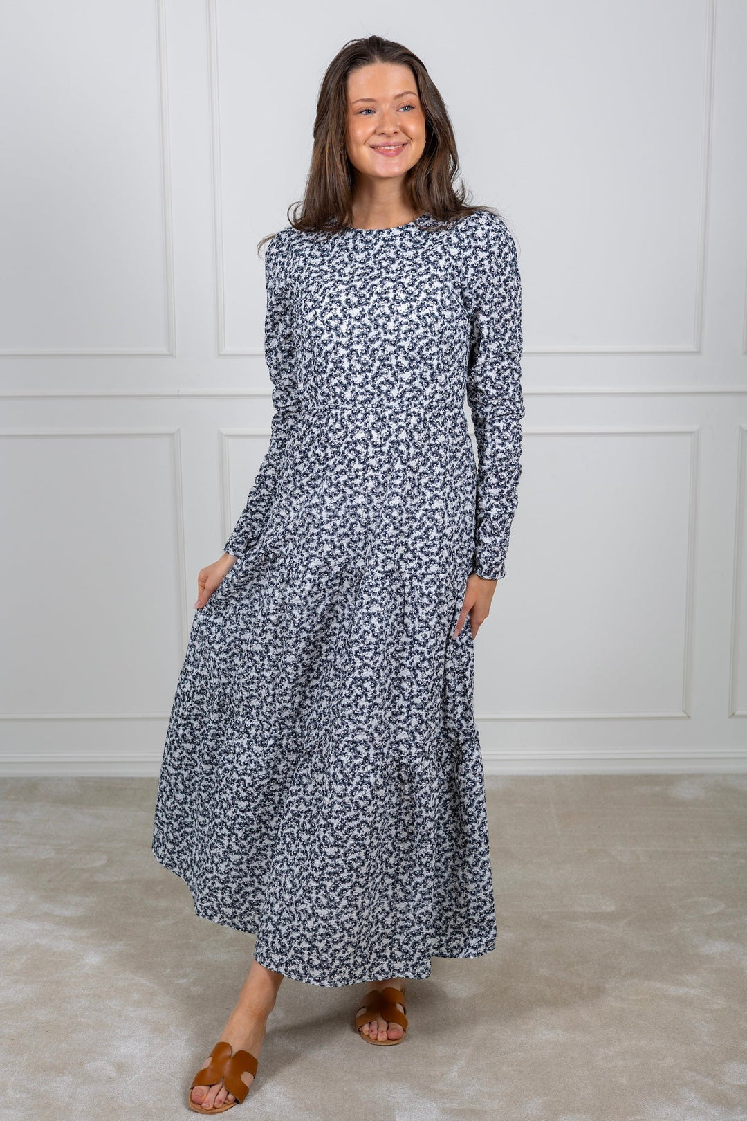 Dora Dress Navy Rosehip Print | Kjoler | Smuk - Dameklær på nett