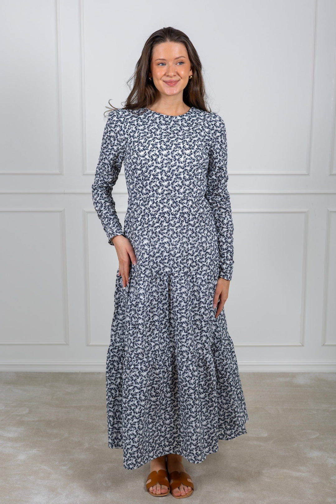 Dora Dress Navy Rosehip Print | Kjoler | Smuk - Dameklær på nett