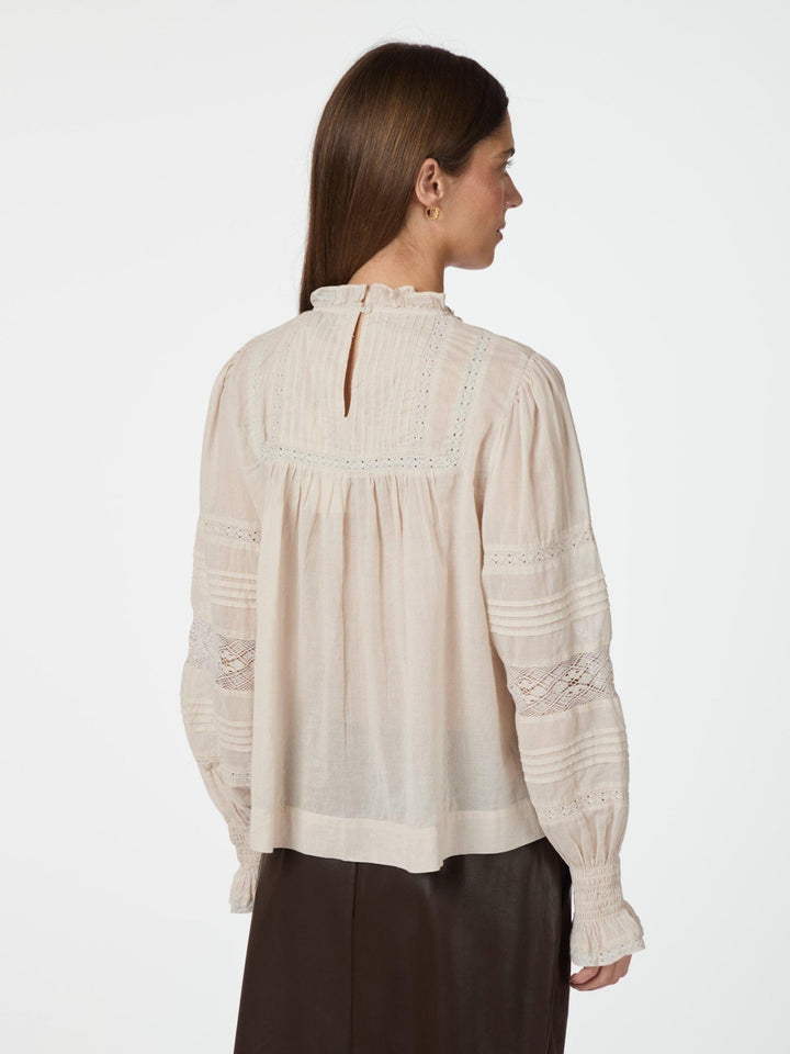 Ebba S Voile Blouse Ivory | Skjorter og bluser | Smuk - Dameklær på nett