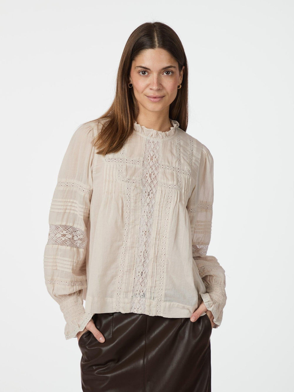 Ebba S Voile Blouse Ivory | Skjorter og bluser | Smuk - Dameklær på nett