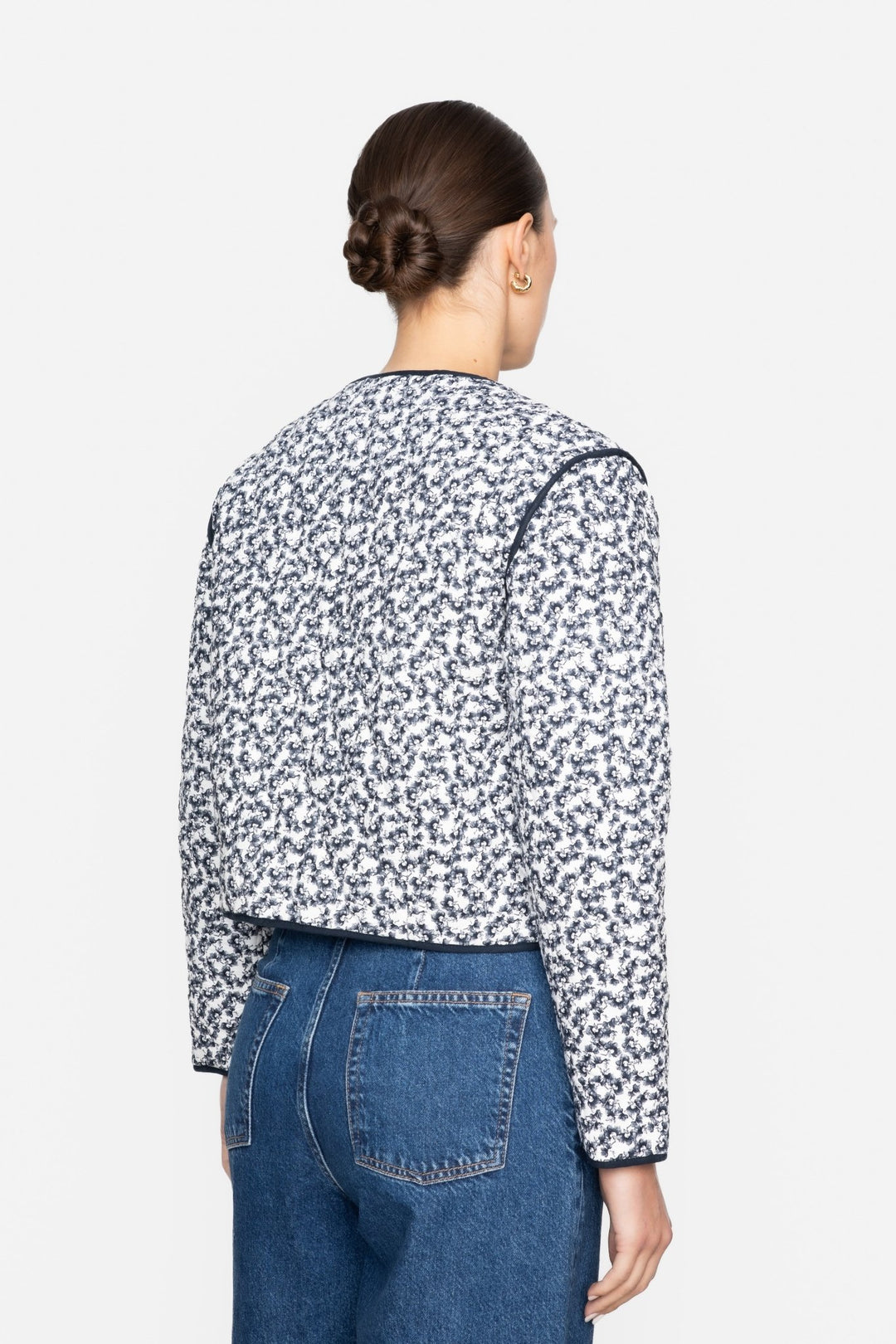 Elvera Jacket Navy Rosehip Print | Yttertøy | Smuk - Dameklær på nett