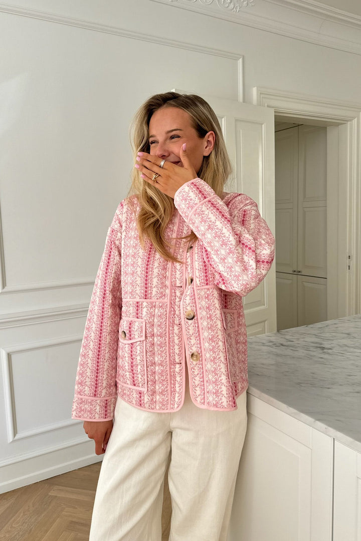 Emmyic Quilted Jacket Pink Flower Print | Yttertøy | Smuk - Dameklær på nett