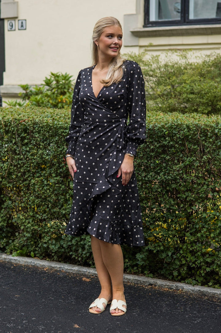 Eva Retro Dot Dress Black | Kjoler | Smuk - Dameklær på nett