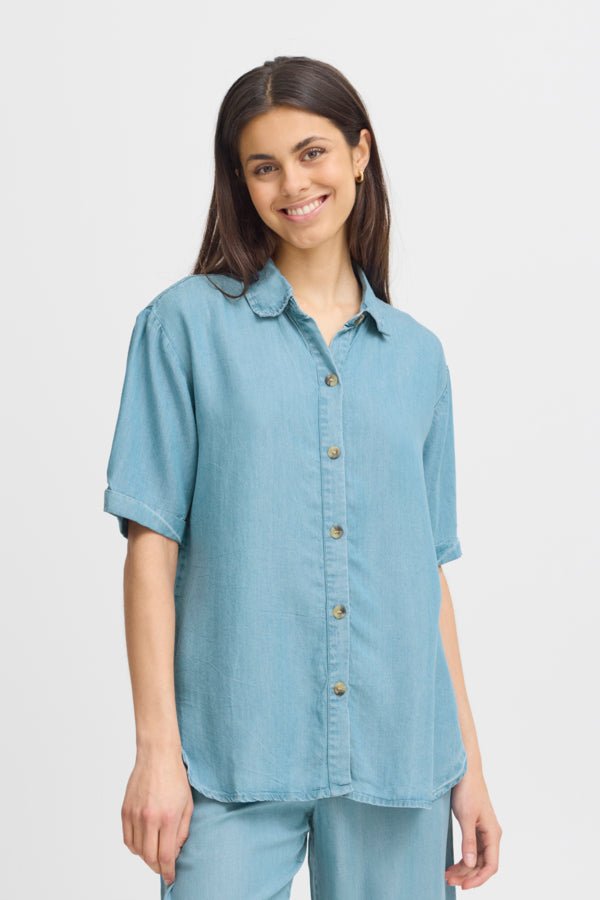 Evelyn Shirt Mid Blue Denim | Skjorter og bluser | Smuk - Dameklær på nett