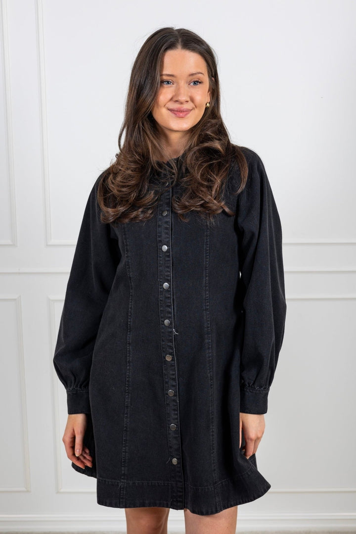 Hanne Denim Dress Black | Kjoler | Smuk - Dameklær på nett