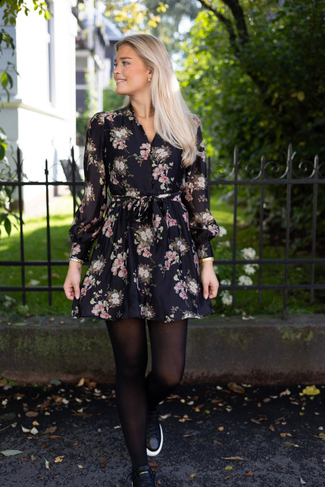 Heidi Print Flower Dress Black | Kjoler | Smuk - Dameklær på nett