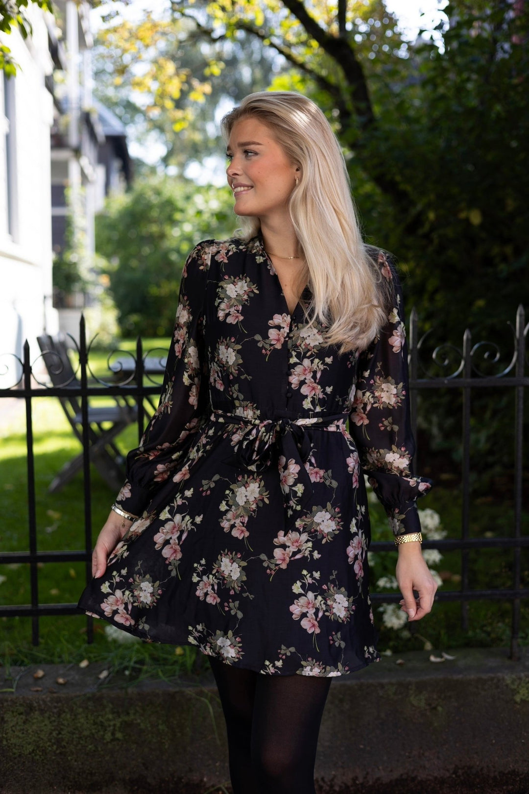 Heidi Print Flower Dress Black | Kjoler | Smuk - Dameklær på nett