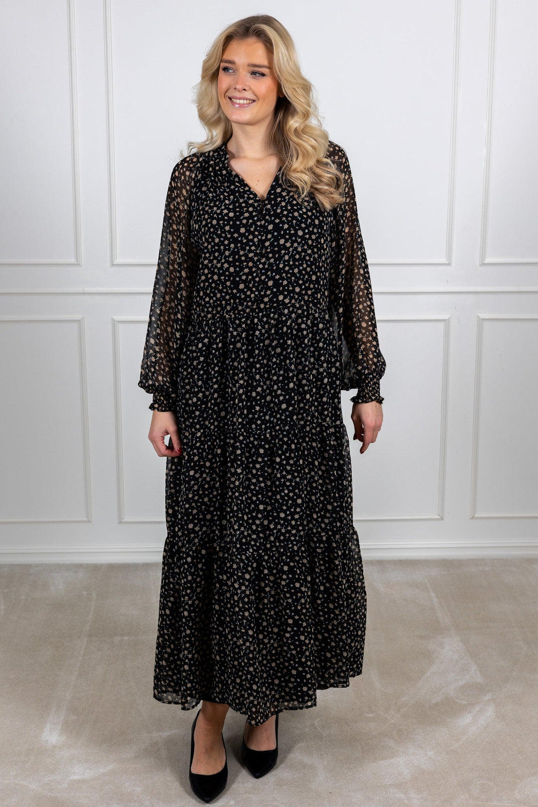 Hiko Secret Flower Dress Black | Kjoler | Smuk - Dameklær på nett