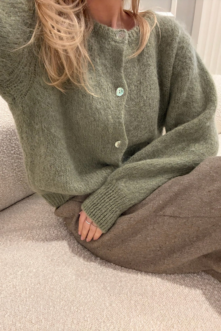 Ida Cardigan Olive | Genser | Smuk - Dameklær på nett