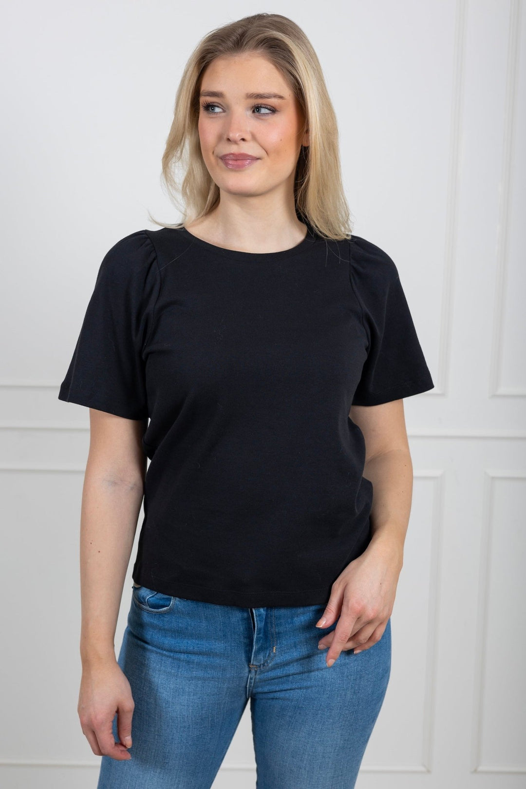 Imaleapw T-Shirt Black | Topper | Smuk - Dameklær på nett