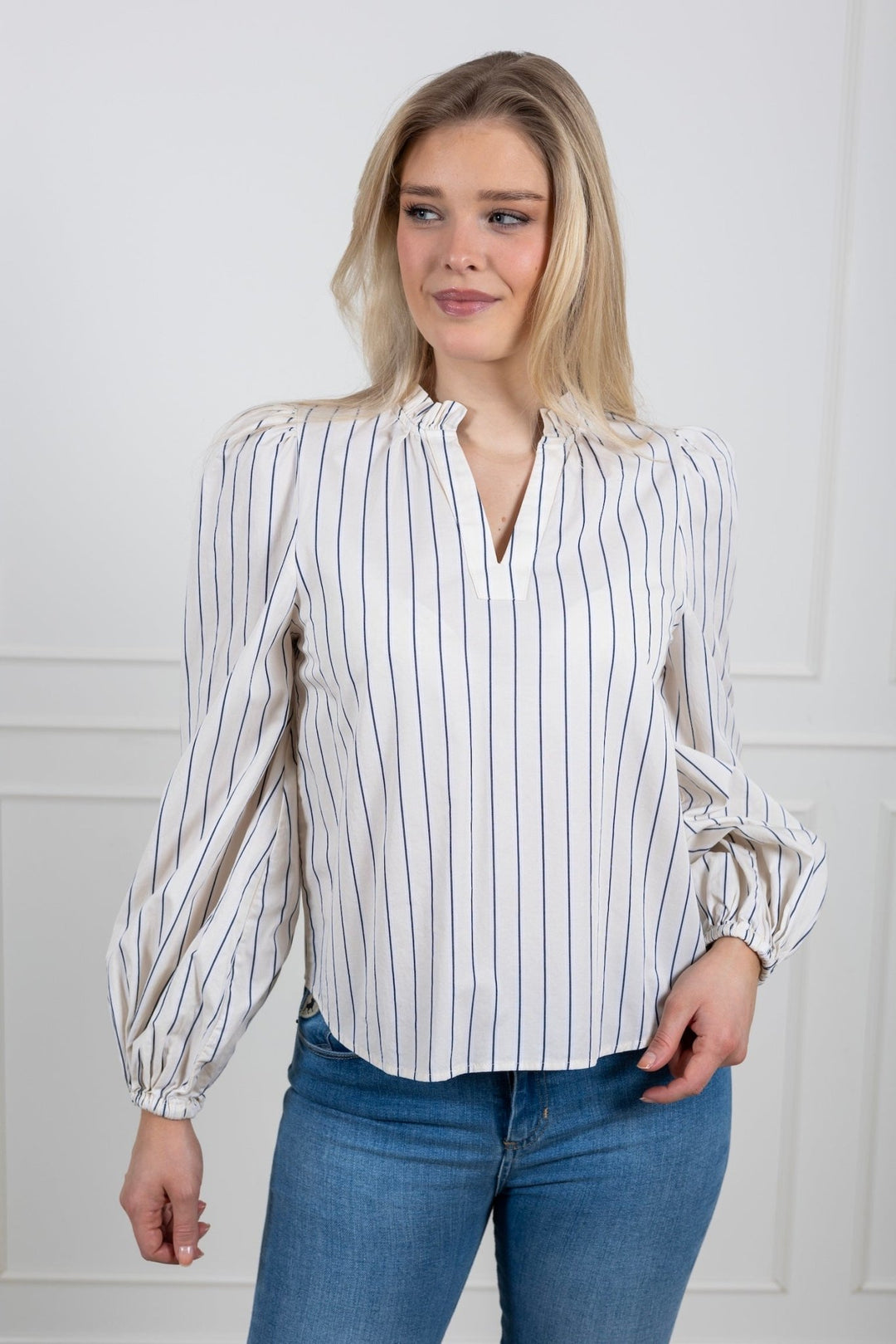 Infinity Blouse Cream Stripe | Skjorter og bluser | Smuk - Dameklær på nett