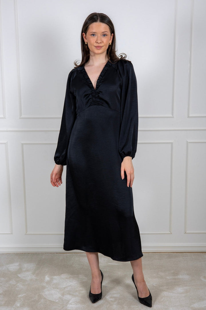 Isobel Heavy Sateen Dress Black | Kjoler | Smuk - Dameklær på nett