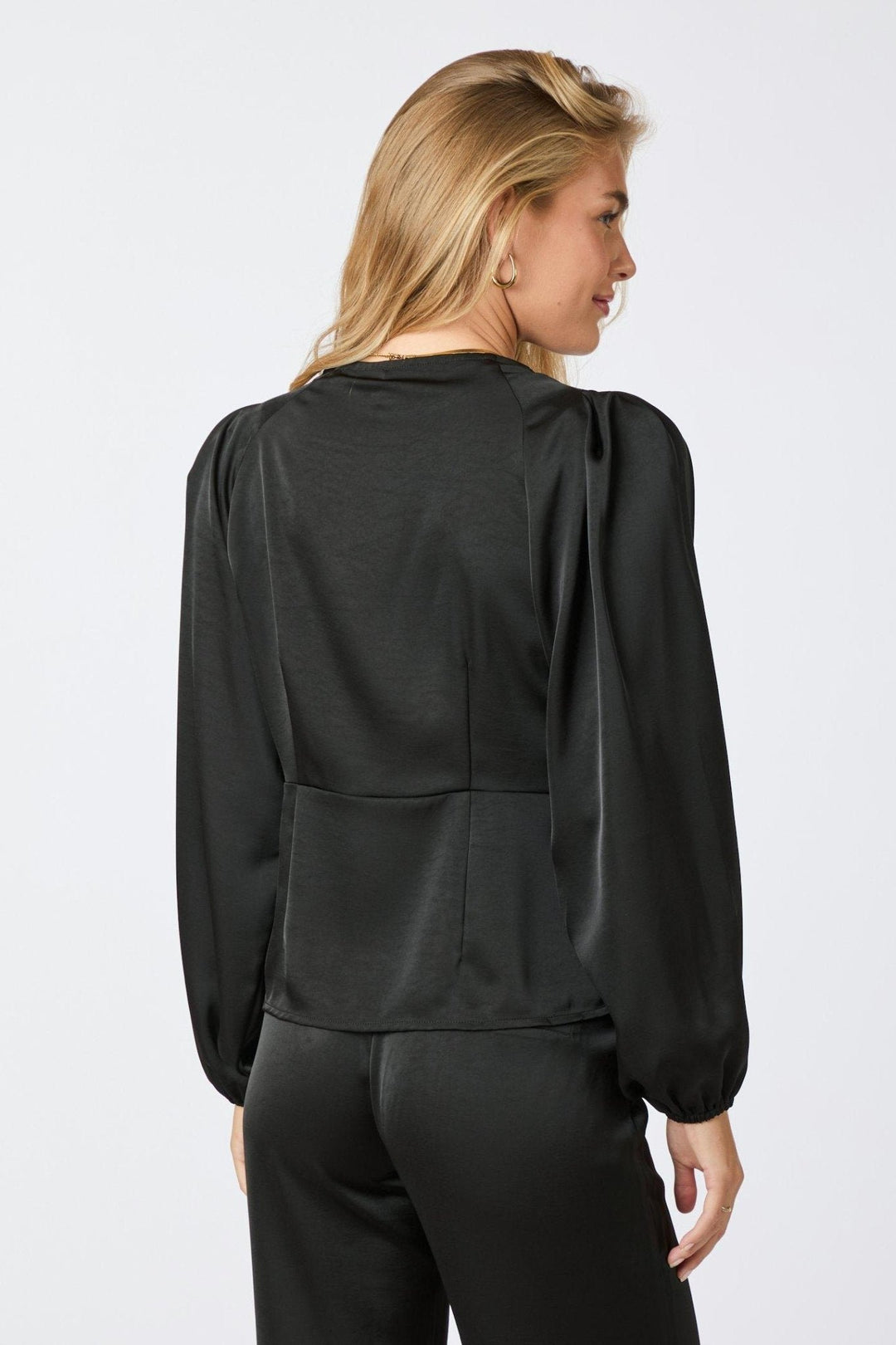 Istana Heavy Sateen Blouse Black | Skjorter og bluser | Smuk - Dameklær på nett