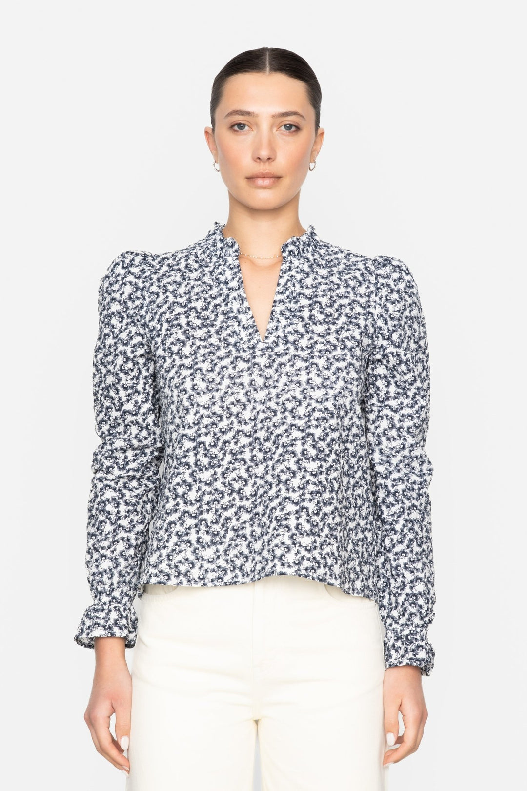 Jenny Blouse Navy Rosehip Print | Skjorter og bluser | Smuk - Dameklær på nett