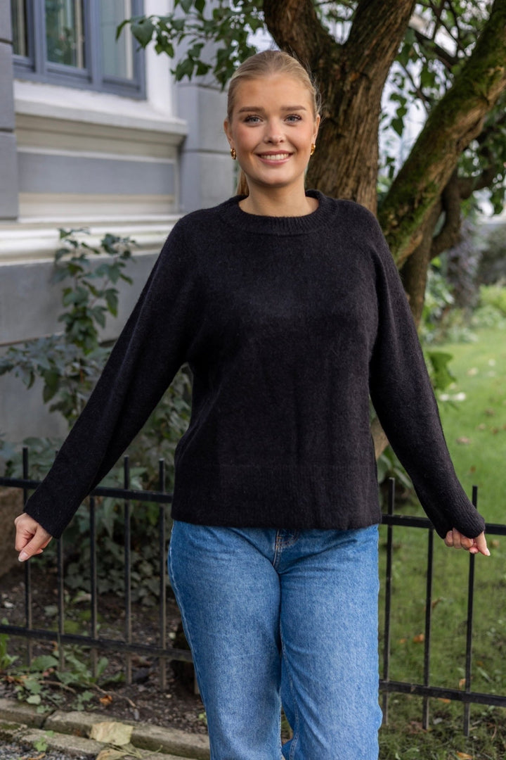 Lannapw Pullover Black | Genser | Smuk - Dameklær på nett