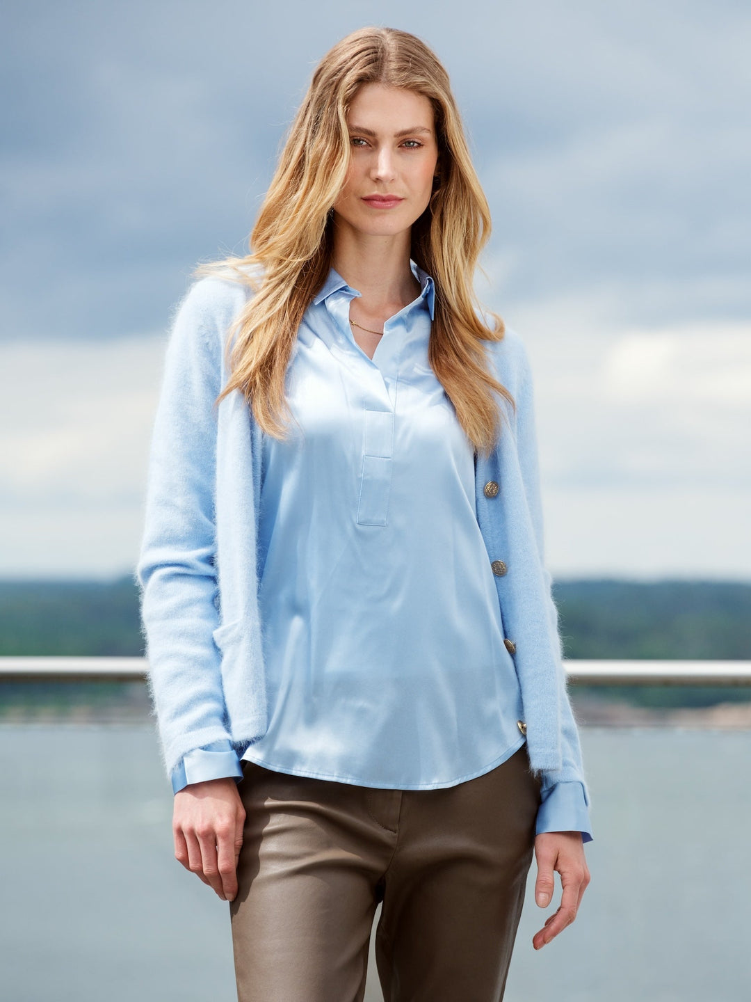 Leia Blouse Light Blue | Skjorter og bluser | Smuk - Dameklær på nett