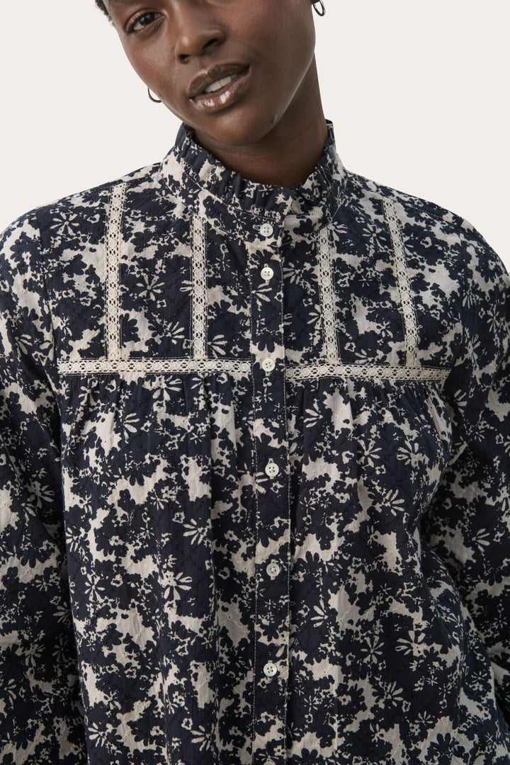 Leolupw Shirt Dark Navy Contrast Flower | Skjorter og bluser | Smuk - Dameklær på nett