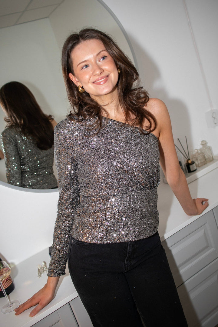 Libra Sequin Top Silver | Topper | Smuk - Dameklær på nett