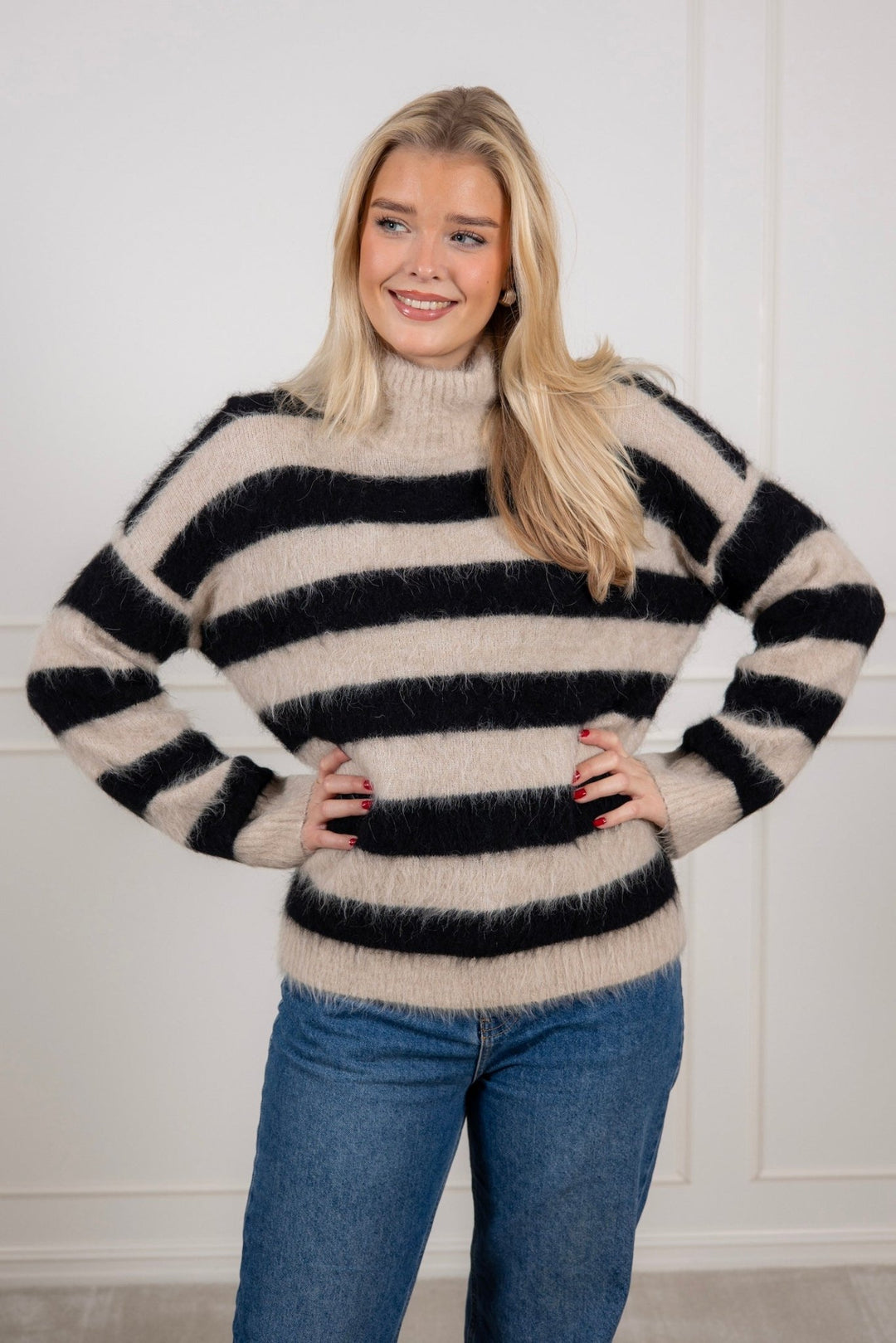 Liepapw Pullover Black Stripe | Genser | Smuk - Dameklær på nett