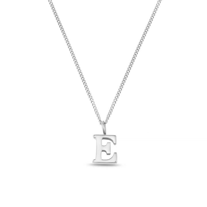 Luxe E Initial Necklace Silver | Accessories | Smuk - Dameklær på nett