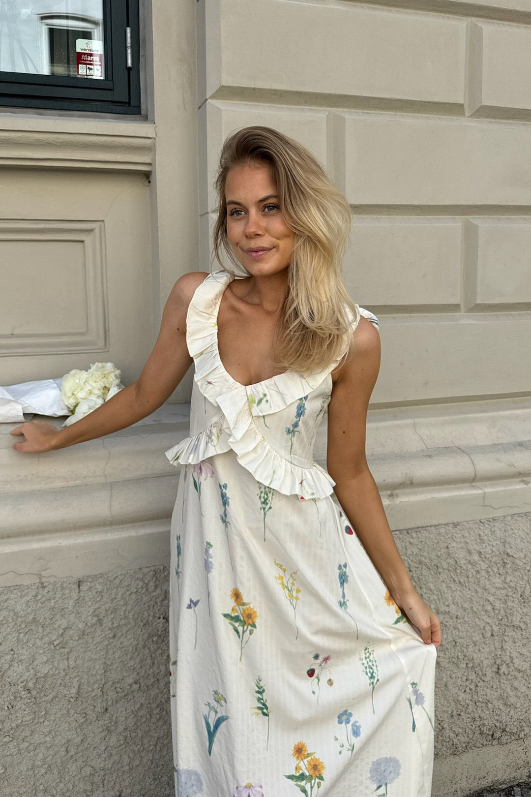 Melbaic Dress Off White Flower Print | Kjoler | Smuk - Dameklær på nett