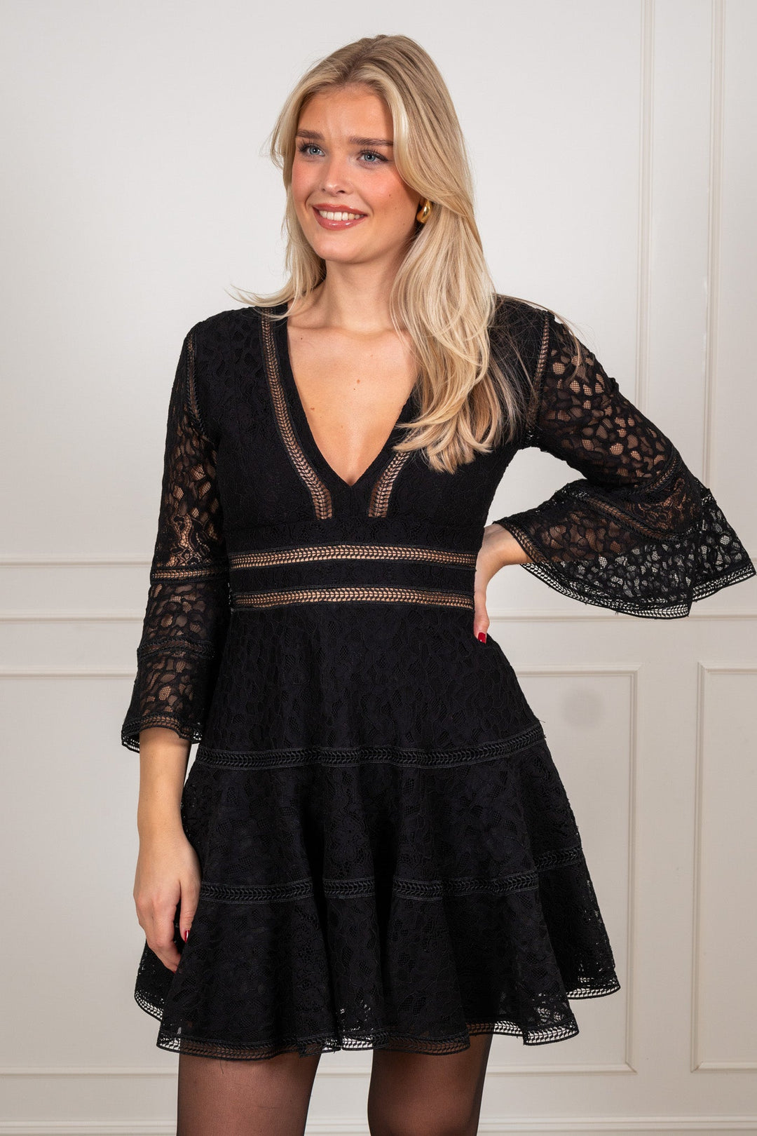 Millie Lace Mini Dress Black Lace | Kjoler | Smuk - Dameklær på nett