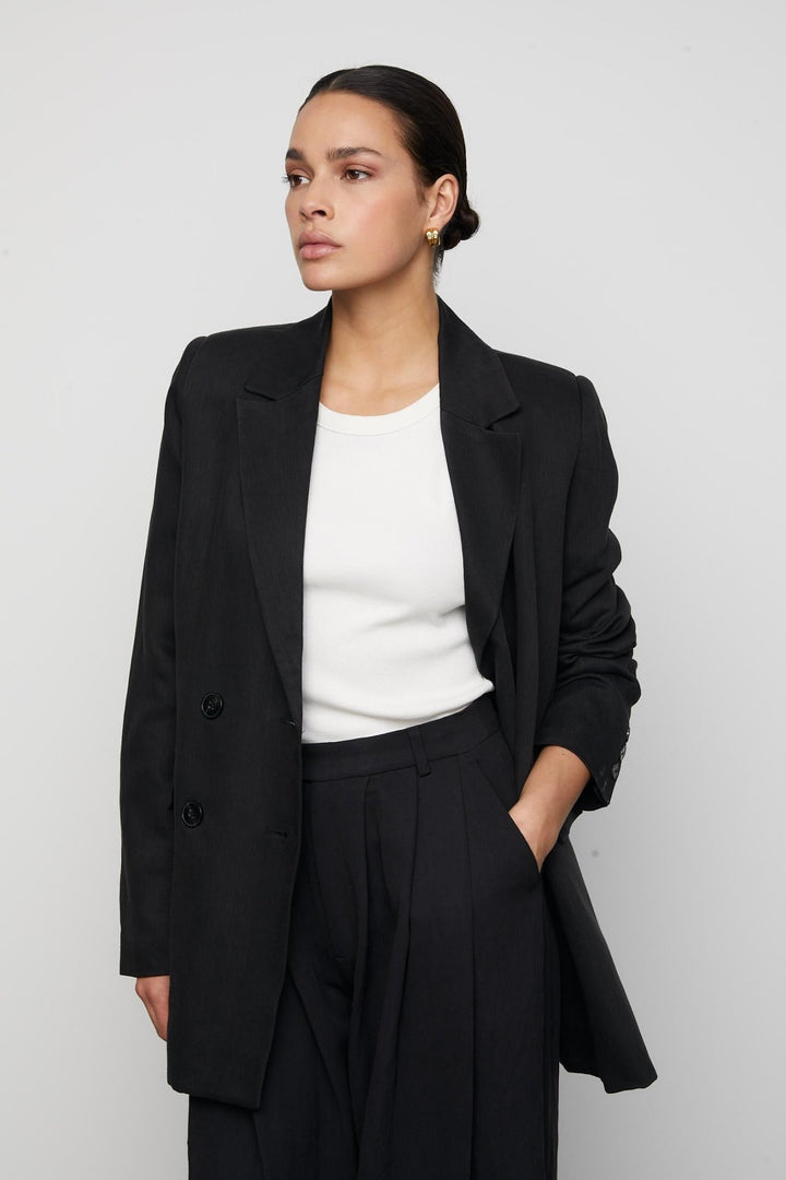 Mindy Blazer Soft Black | Blazer | Smuk - Dameklær på nett