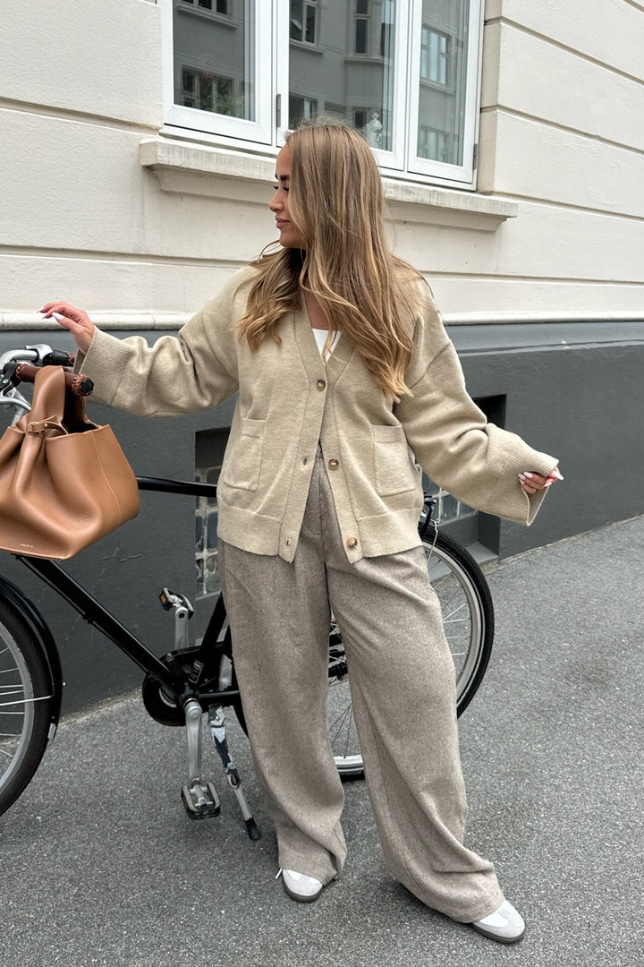 Mollyic Cardigan Beige | Topper | Smuk - Dameklær på nett