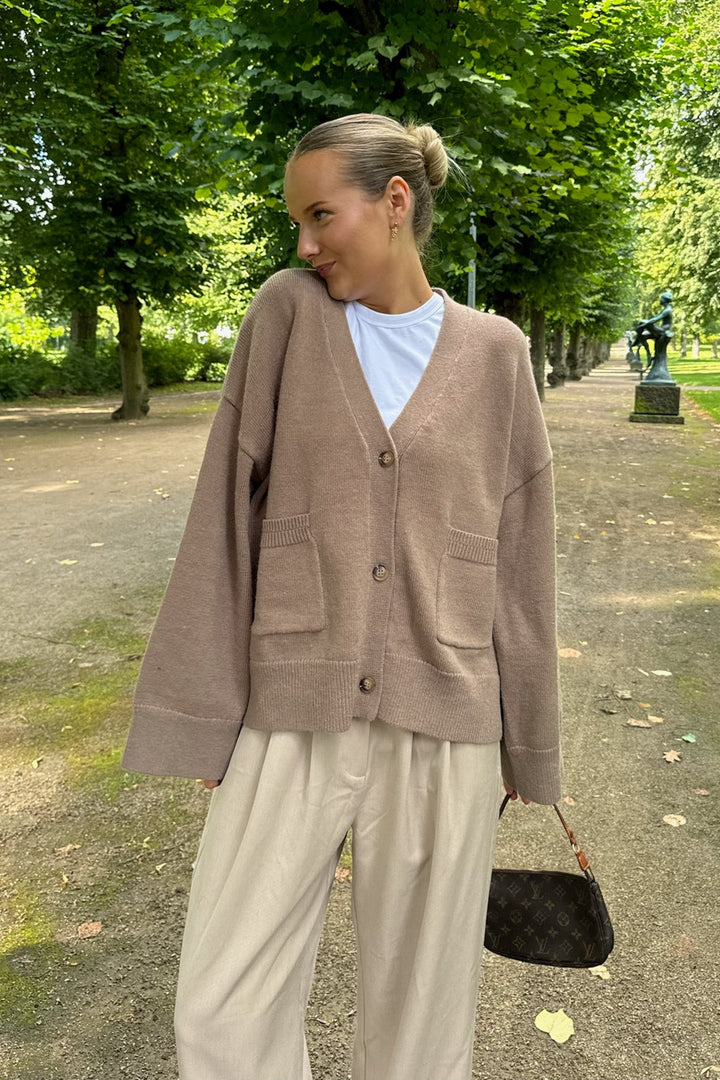 Mollyic Cardigan Brown | Genser | Smuk - Dameklær på nett