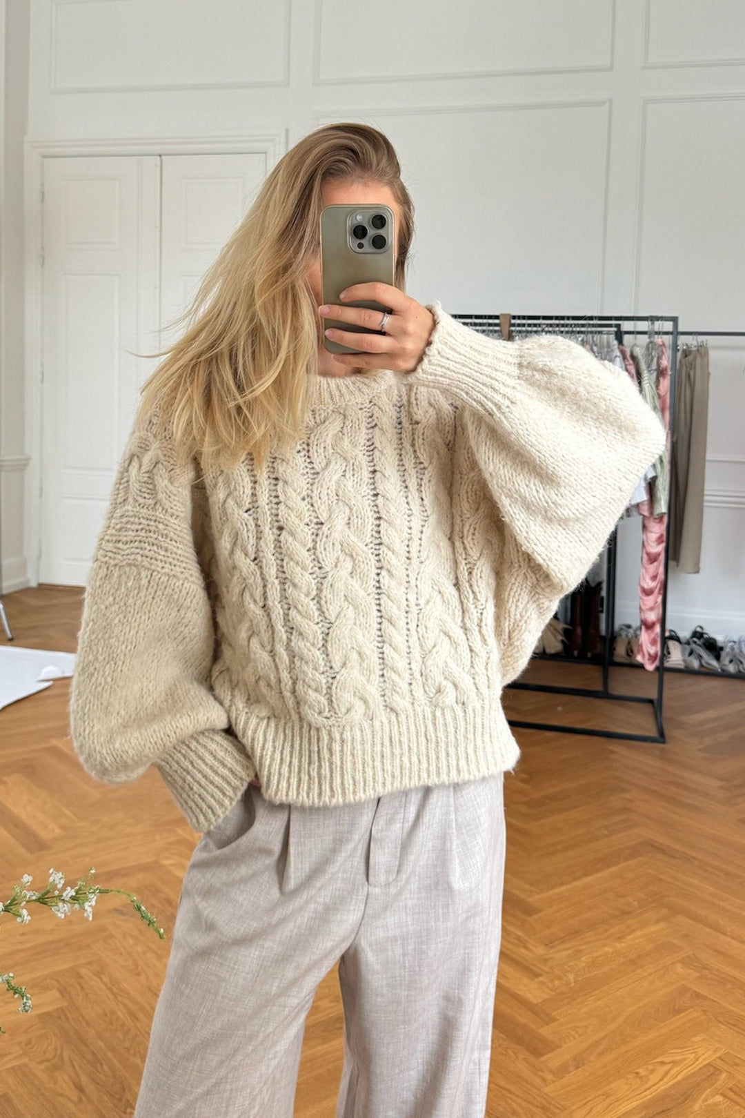 Noraic Sweater Off White | Genser | Smuk - Dameklær på nett